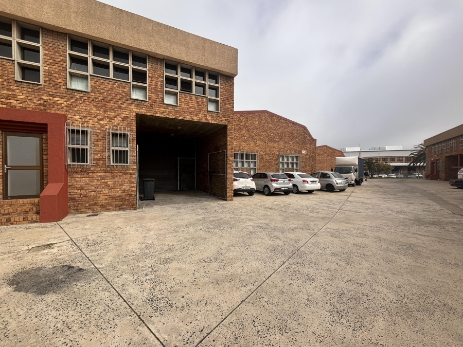 To Let commercial Property for Rent in Montague Gardens Western Cape